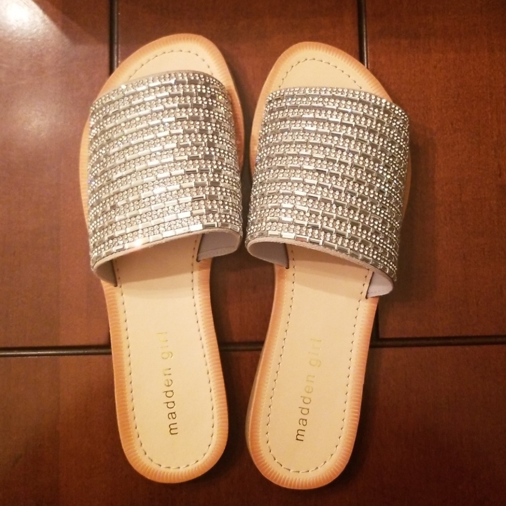 ๐๏ธ Womens Madden Girl Sandals - Picture 1 of 4